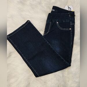 Lois Pull On Indigo Super Stretch Capris 7/8 Regular